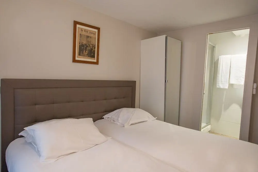 Savoy Hotel 2*